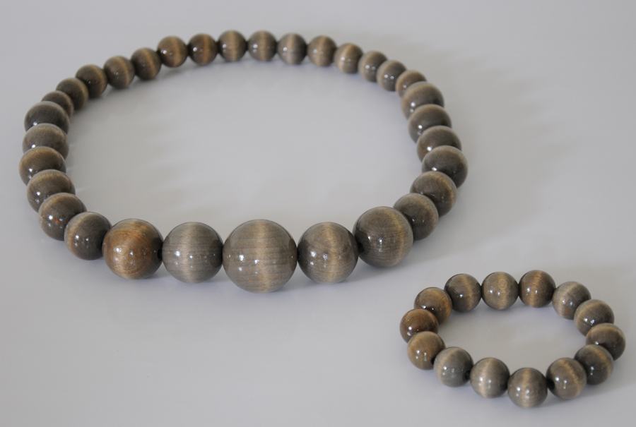 Wooden varnished beads K009